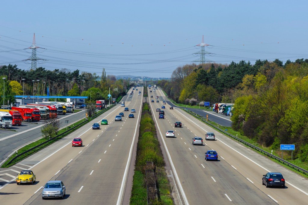 vehicles on road that could be a lemon car